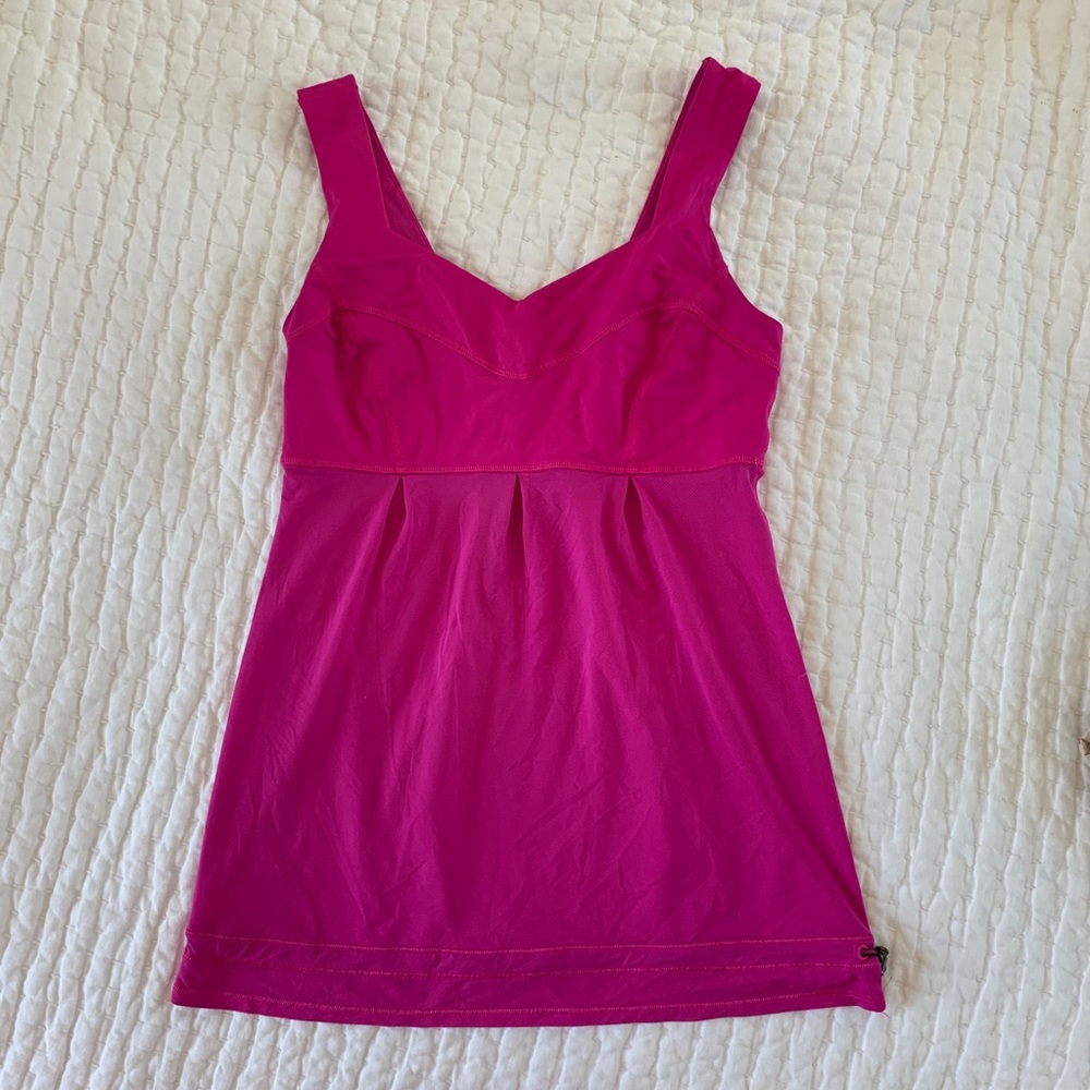 Lululemon tank size 6